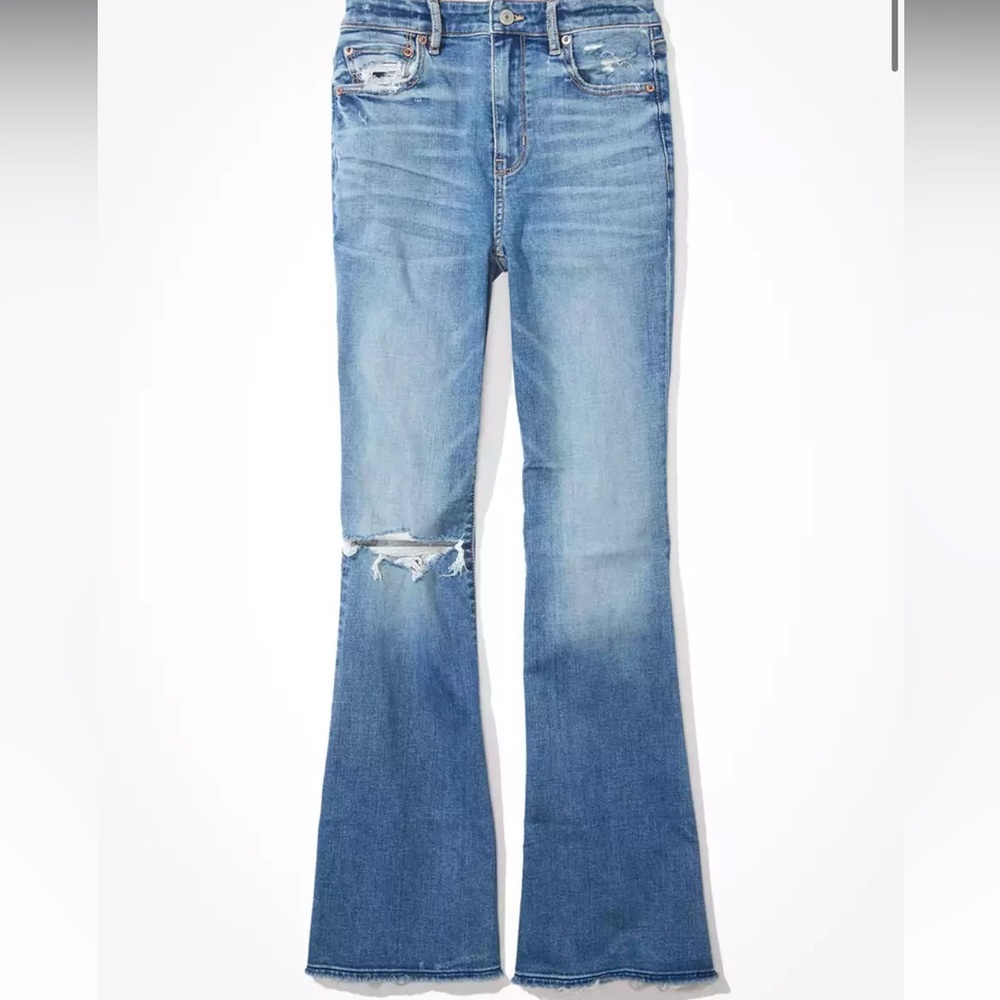 American Eagle Super High Rise Flare Ripped Jeans: Size 10
